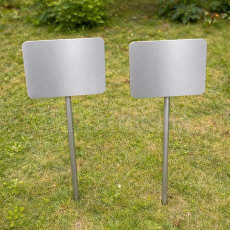 Таблички для газона