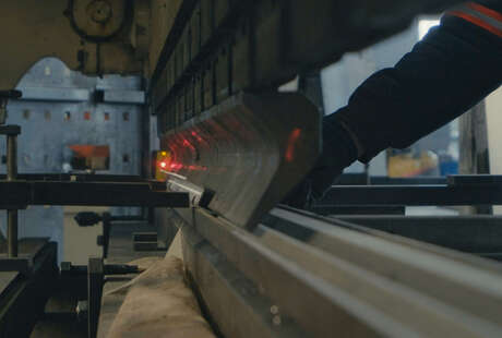 Превью новости Гибка металла: простое объяснение технологии и её преимуществ